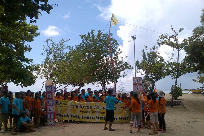 Team Building Pantai Sanur